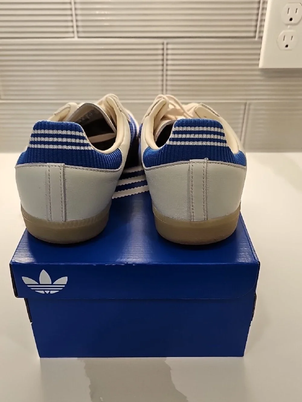 adidas Samba Sneakers - Off-White with Blue Stripes